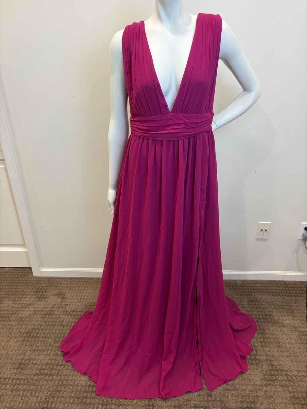 NWT LULU’S Heavenly Hues Magenta Maxi Dress Plunge Chiffon Gown - Picture 2 of 9